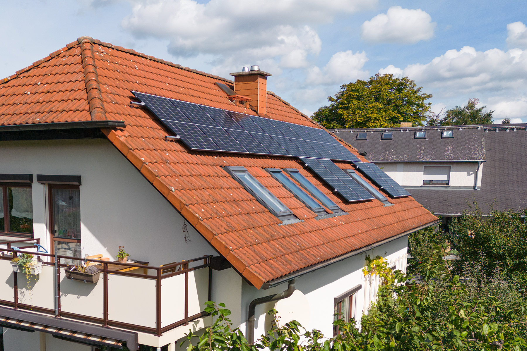 001-pv-anlage-24-module-10kwp-10kw-speicher-artikel 9,8 kWp Solar-Anlage in Ullersdorf - mit Stromspeicher und Notstromversorgung